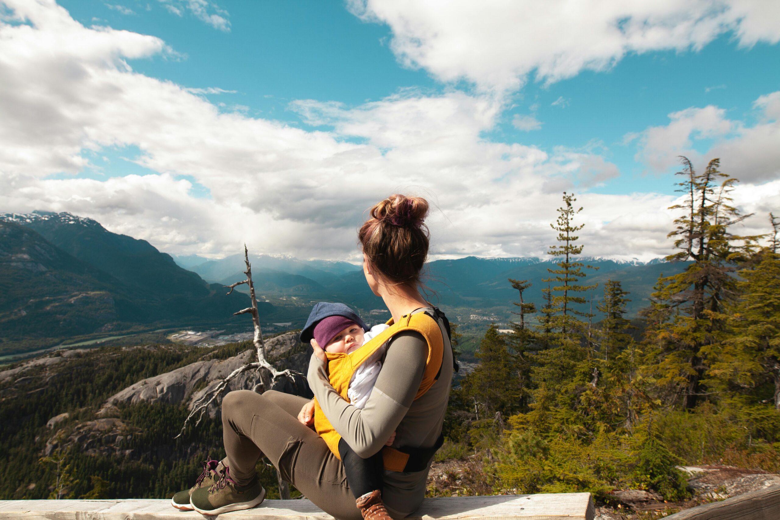 Ergonomie für Baby und Eltern: Worauf du beim Kauf einer Babytrage achten solltest